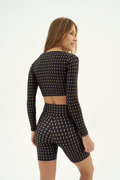 Top cropped manga longa Electric