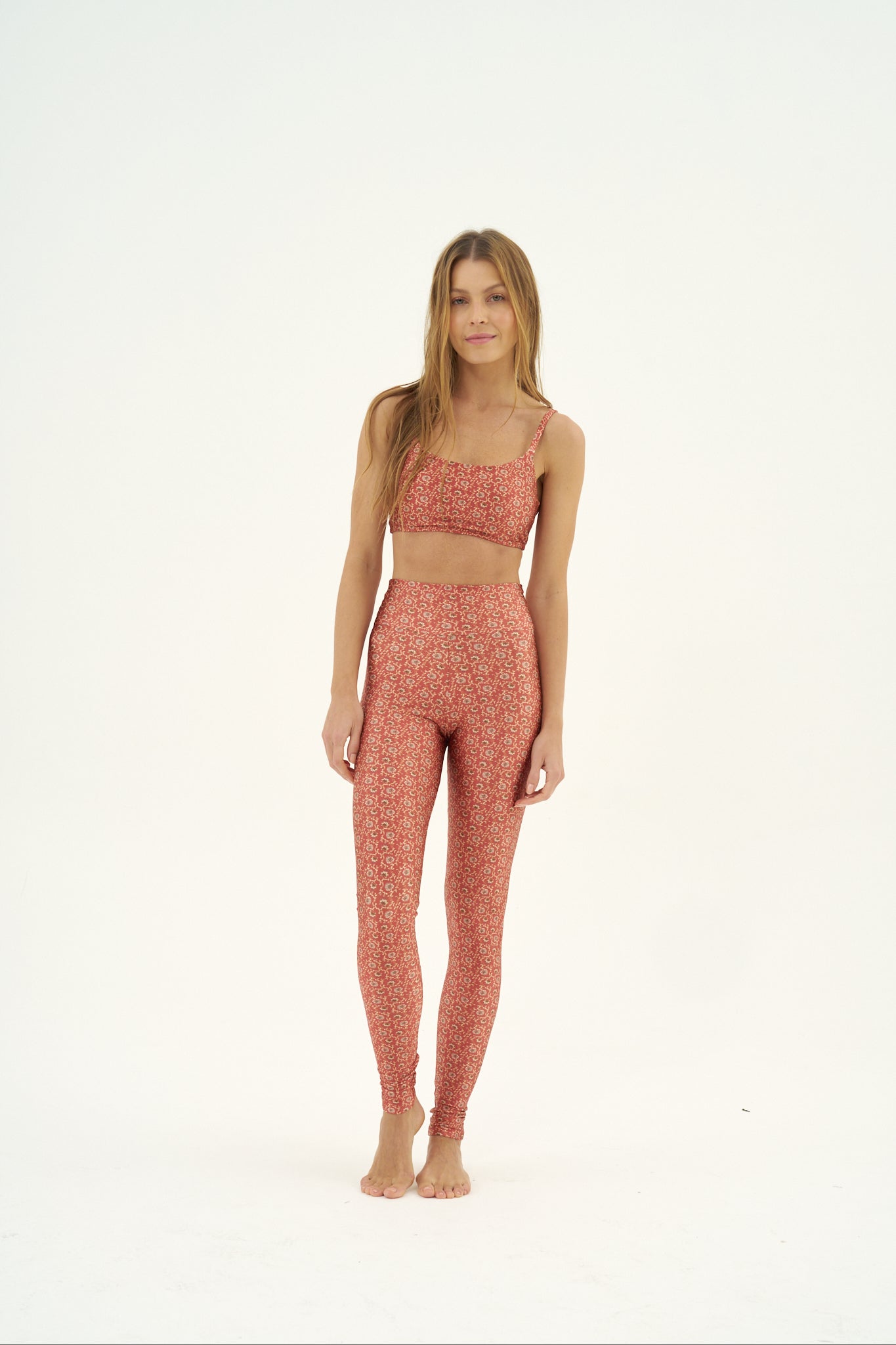 Top New Fit Scarlet Flower