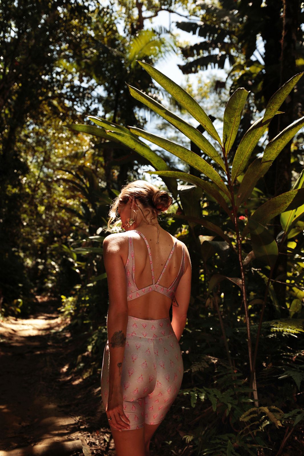 Shorts Slim Blooming Bird